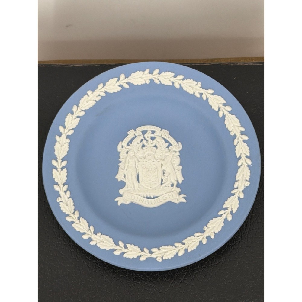 Wedgwood Jasperware Blue Edinburgh Coat of Arms Round Pin Dish Made in England
