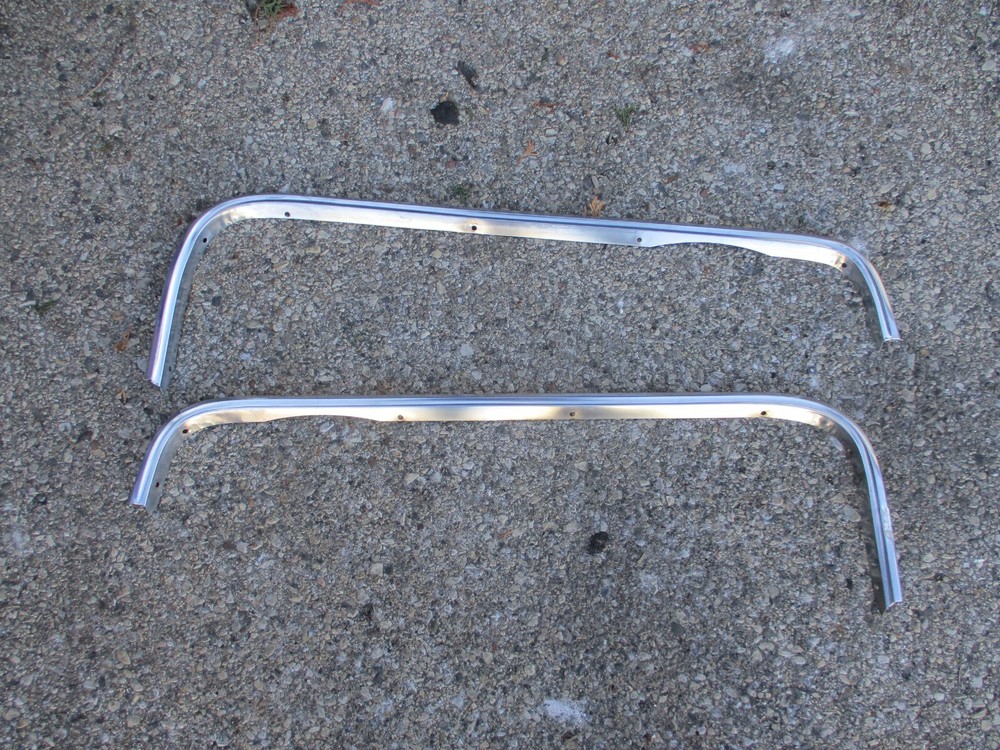 1969-70 Cadillac DeVille Calais Fleetwood Quarter Panel Skirt Trim Moldings OEM