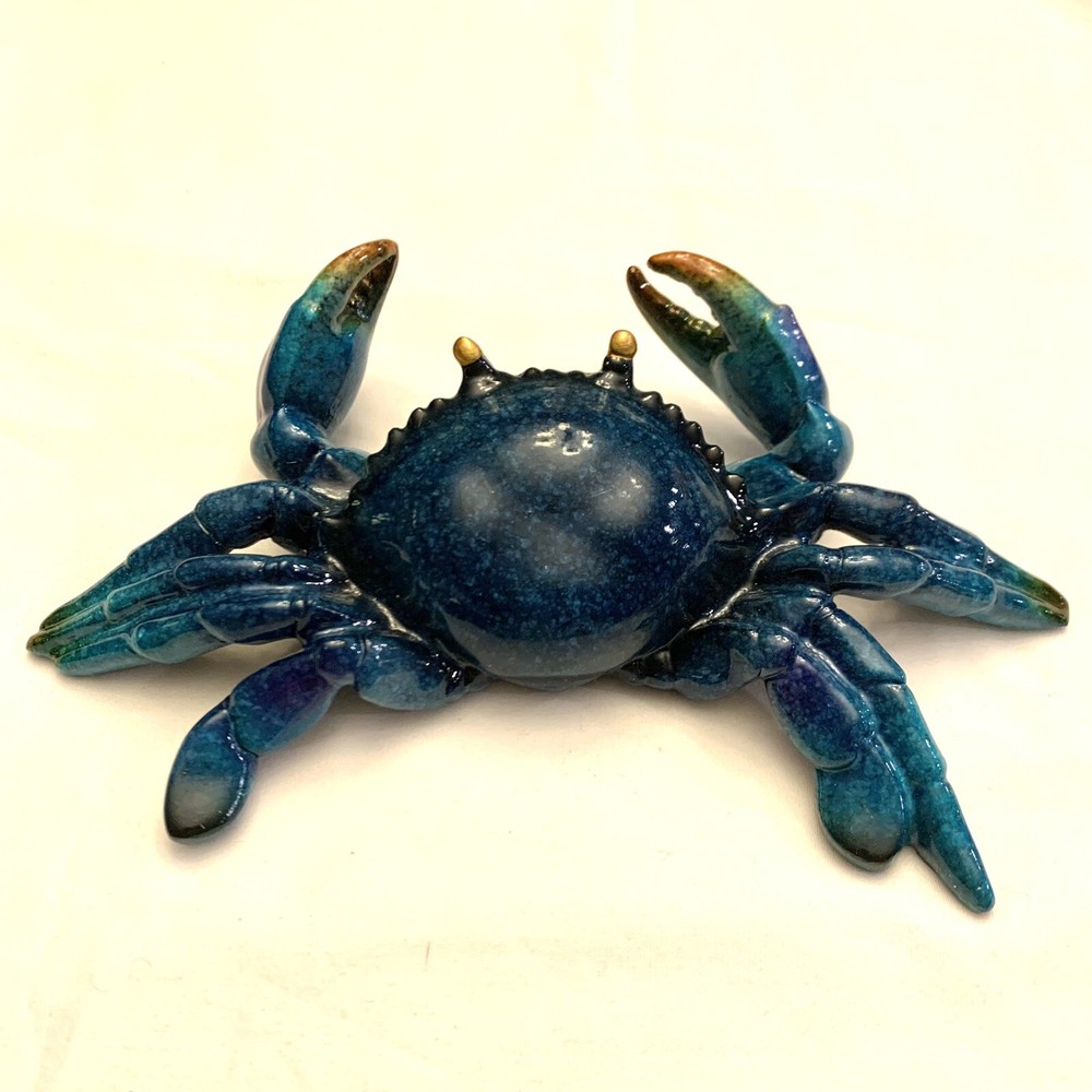 December Diamonds Blue Crab Polystone Figurine 8