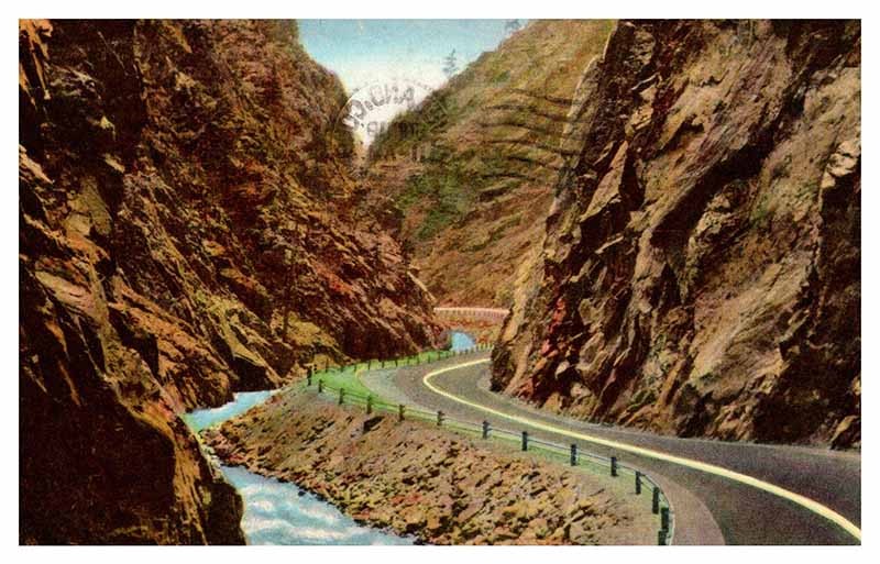 Postcard HIGHWAY SCENE Rocky Mountain National Park Colorado CO m/09 AU0429