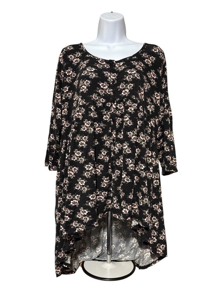 Torrid Women’s Floral Print Button Front Top Black And Pink Size 2