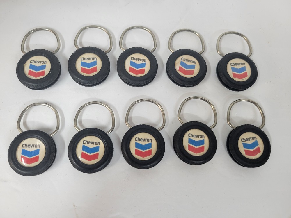 VTG lot of 10 Chevron Oil Gas Station  Pull Ring Keychain Pete Reding Salem OR