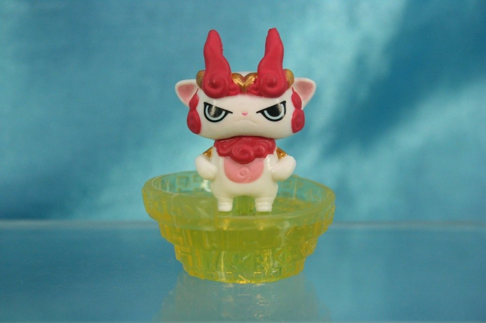 Youkai Yokai Watch 3D Dictionary Gashapon Mini Fgiure P4 Komashura Shurakoma