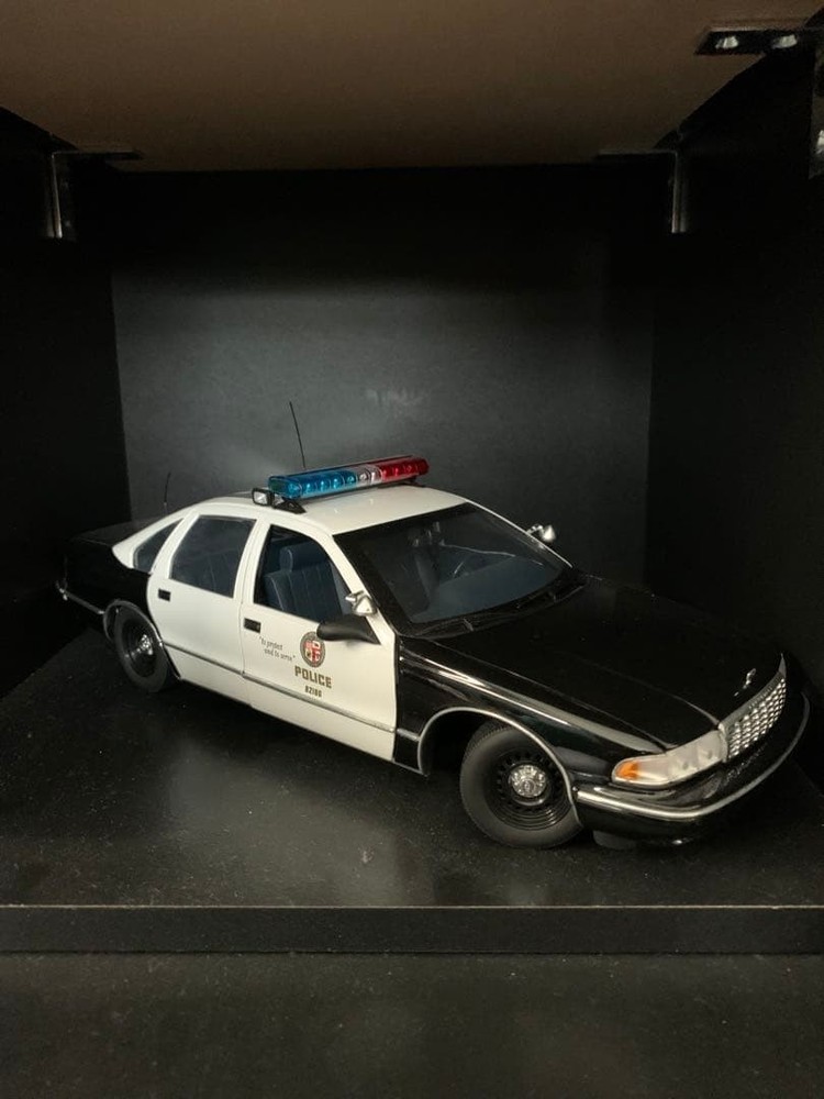 Ultra Rare 1:18 Chevrolet Caprice LAPD #fe7896