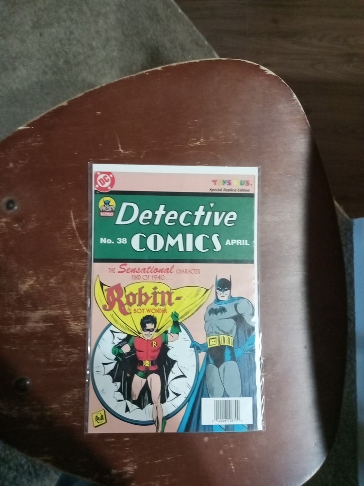 Detective Comics Special Reprint - Toys 'R' Us Special Replica Edition #38...