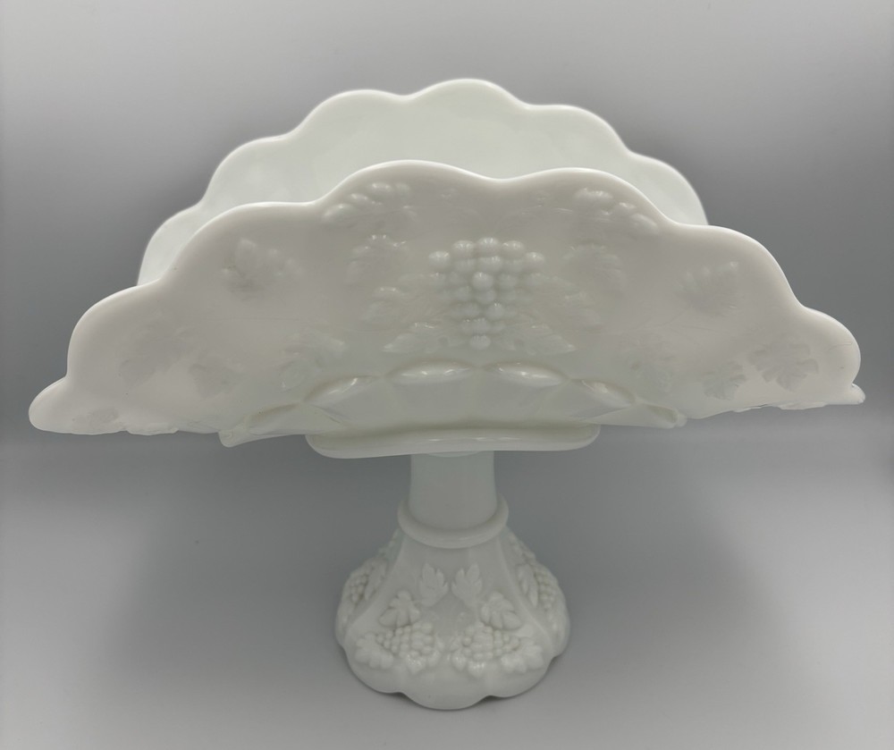 Vintage Westmoreland Milk Glass Grape Banana Boat Bowl 1881 Line