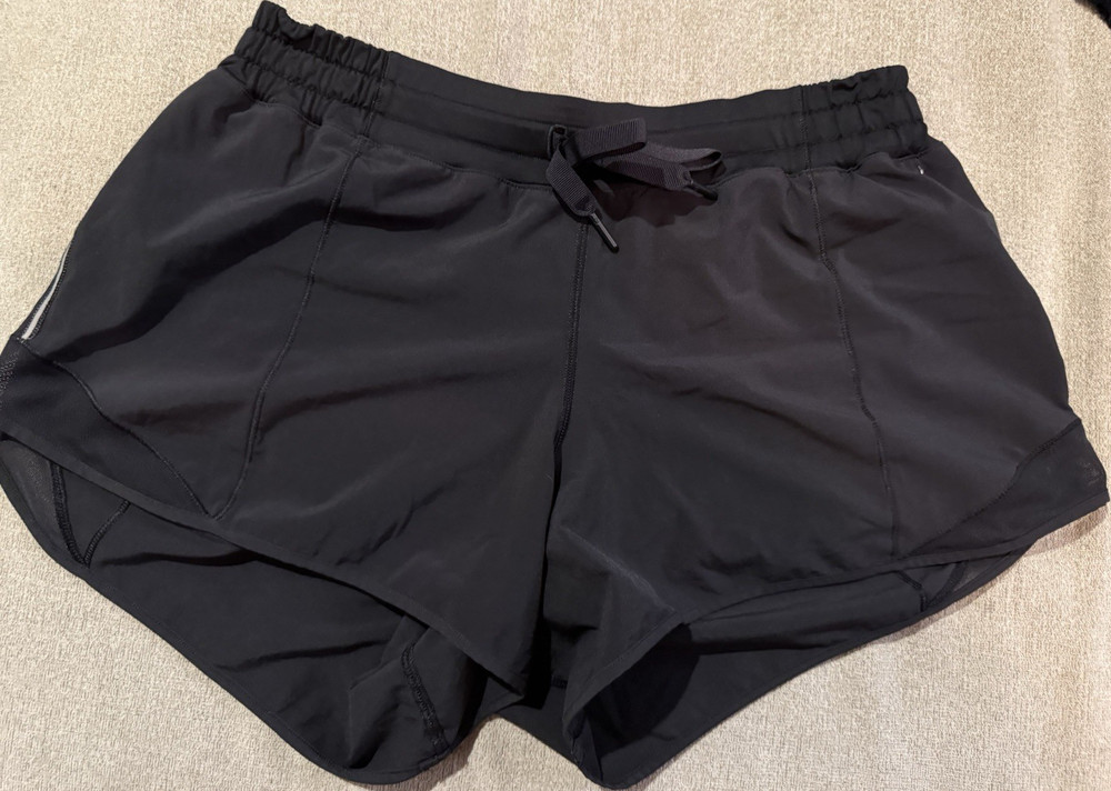 Lululemon Women's Black Athletic Shorts Drawstring Lightweight 2.5