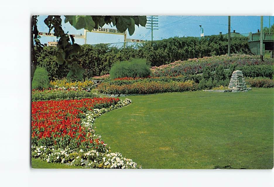 Postcard The Lawn and Flower Gardens at the CPR Station Kenora Ontario Canada
