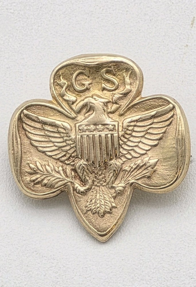 Vintage Girl Scouts GS Trefoil Eagle USA Membership Pin Brooch Gold Tone