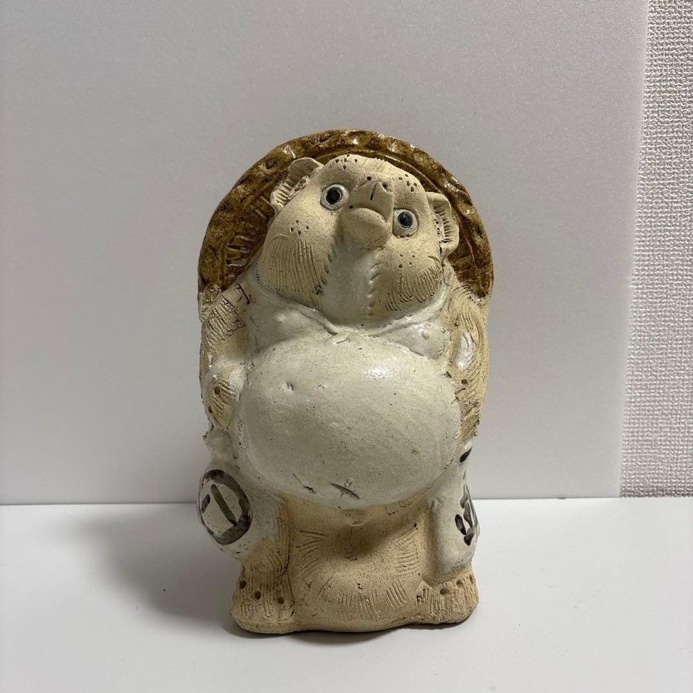Shigaraki Pottery Raccoon Figurine White Decor W20 H30cm