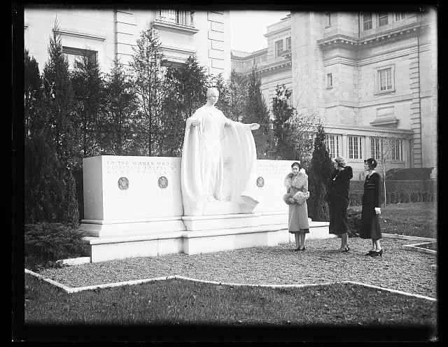 Photo:DAR Founders Memorial, Washington, D.C.