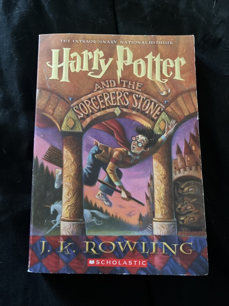 Harry Potter and the Sorcerer's Stone Scholastic Paperback Book New