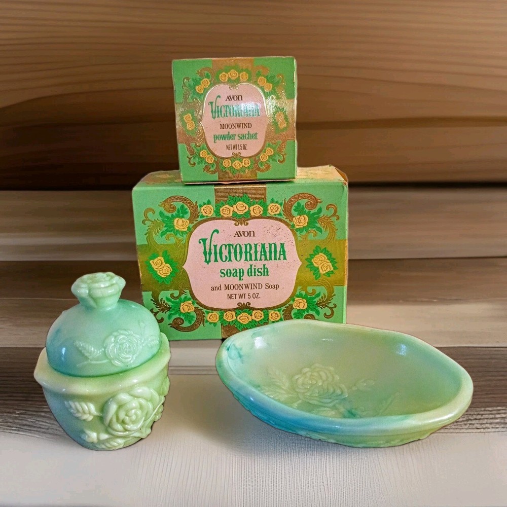 Vintage 1970s Avon Victoriana Jade Marble Moonwind  Soap Dish & Powder Sachet