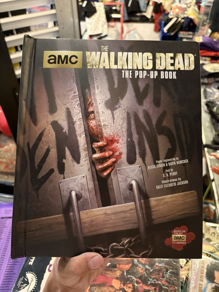 Insight Editions AMC The Walking Dead Pop-Up Book Hardcover 2015 S.D. Perry