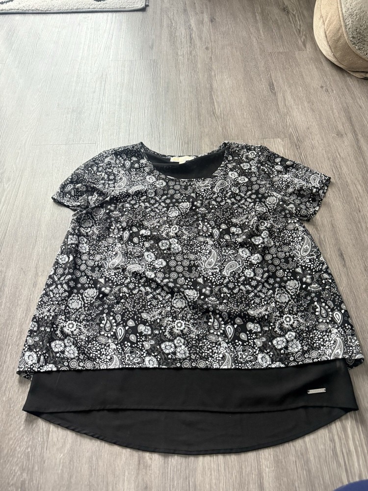 Michael Kors Women’s Blouse Floral Black and White Size Large