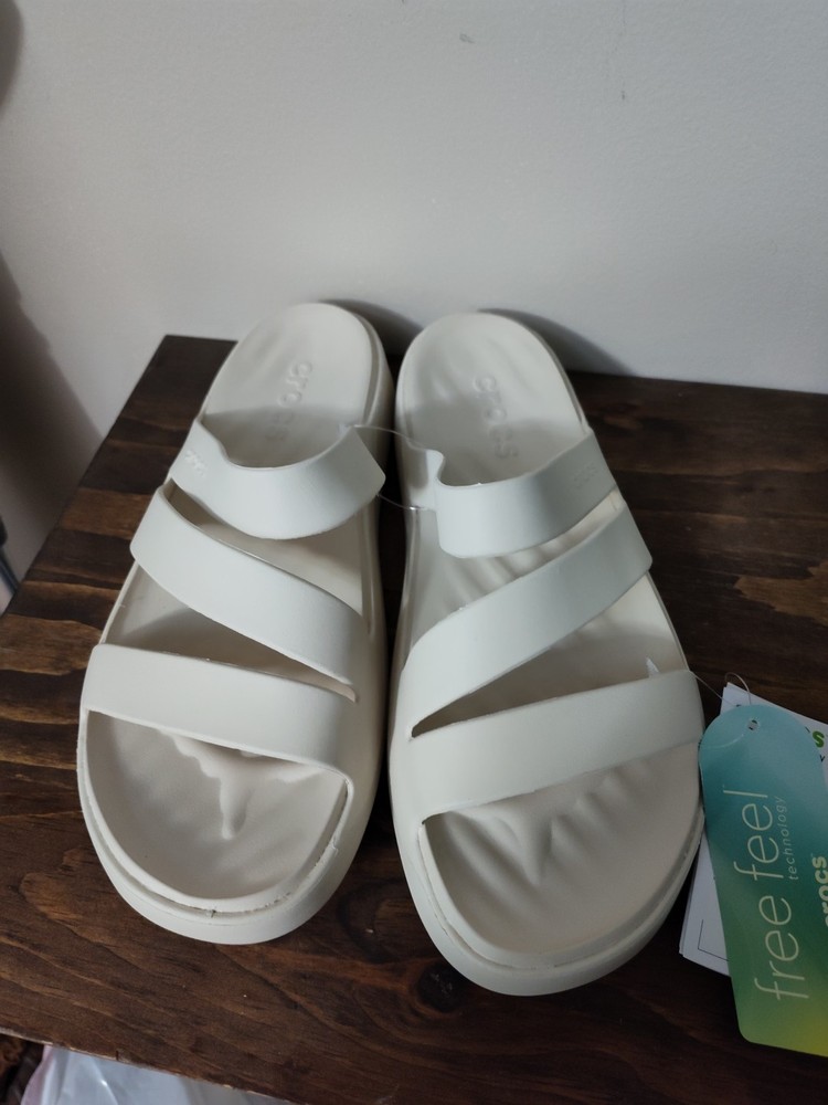 NWT Crocs Getaway Strappy Womans Sandals/Slides Size 11 Stucco
