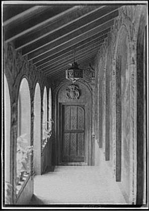 Photo:Lewisohn House Interior Hallway 1920 Arnold Genthe Dwelling Archway