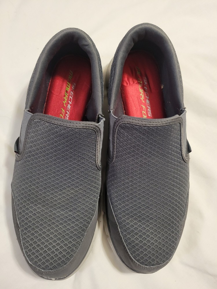 Mens Gray Size 9 Slip On Sketchers Shoes