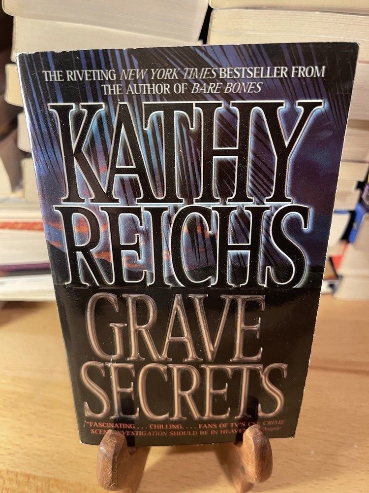 Grave Secrets By Kathy Reichs Preowned Paperback
