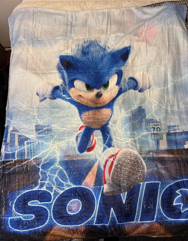 Sonic The Hedgehog Súper Soft Fleece. 50x60  inches