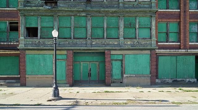 Photo:Abandoned building Cairo pronounced CARE-o, Illinois, small city s 4