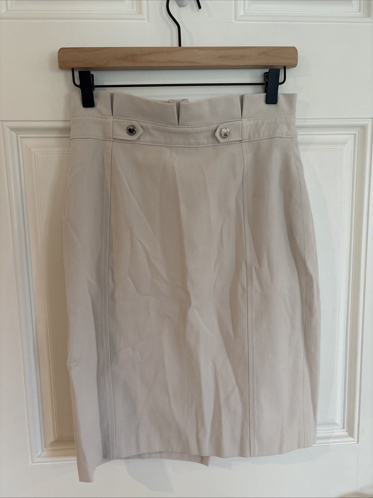 Women’s Mini pencil Skirt White House Black Market Ivory size 4