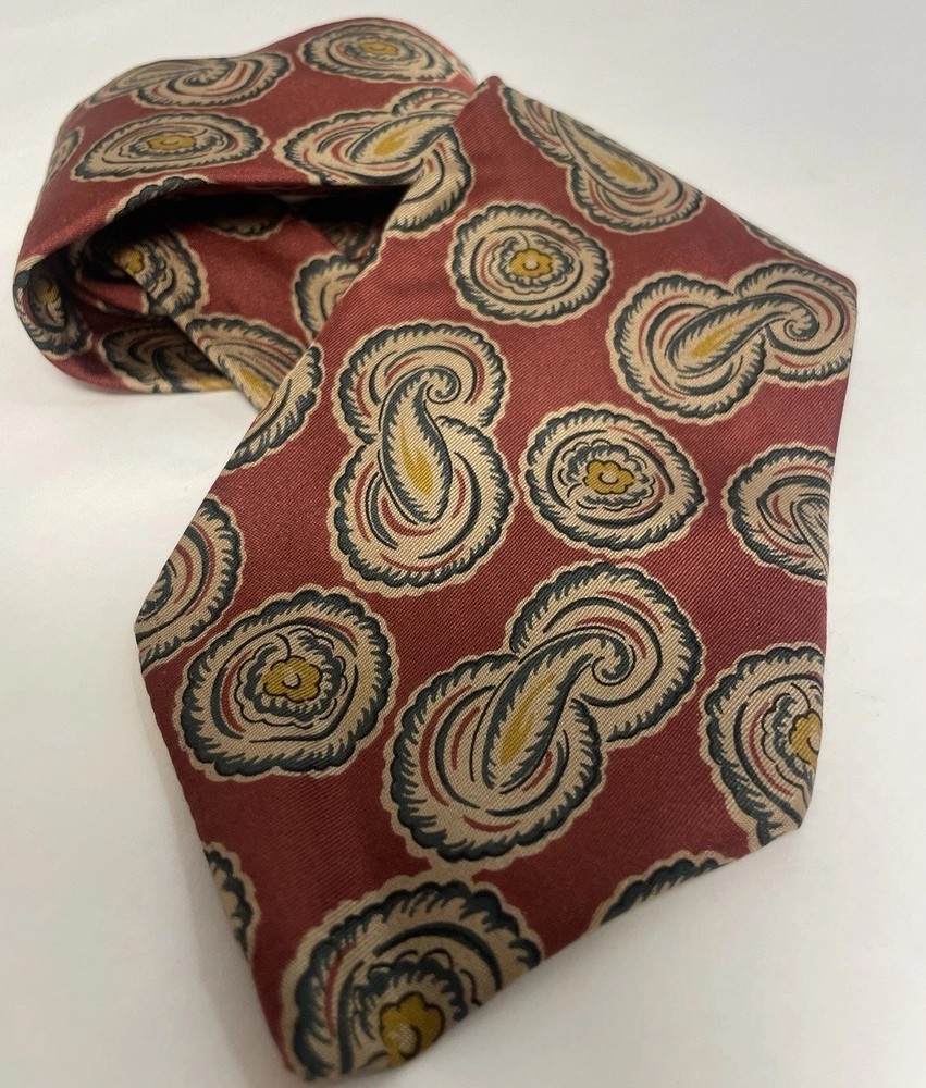 Vintage EUC Claiborne Silk Paisley Tie USA Made Men’s Necktie