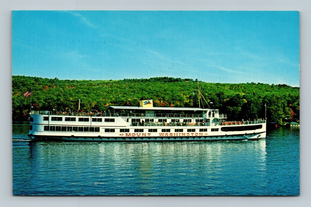 The M.V. Mount Washington Lake Winnipesaukee NH Postcard - New Hampshire