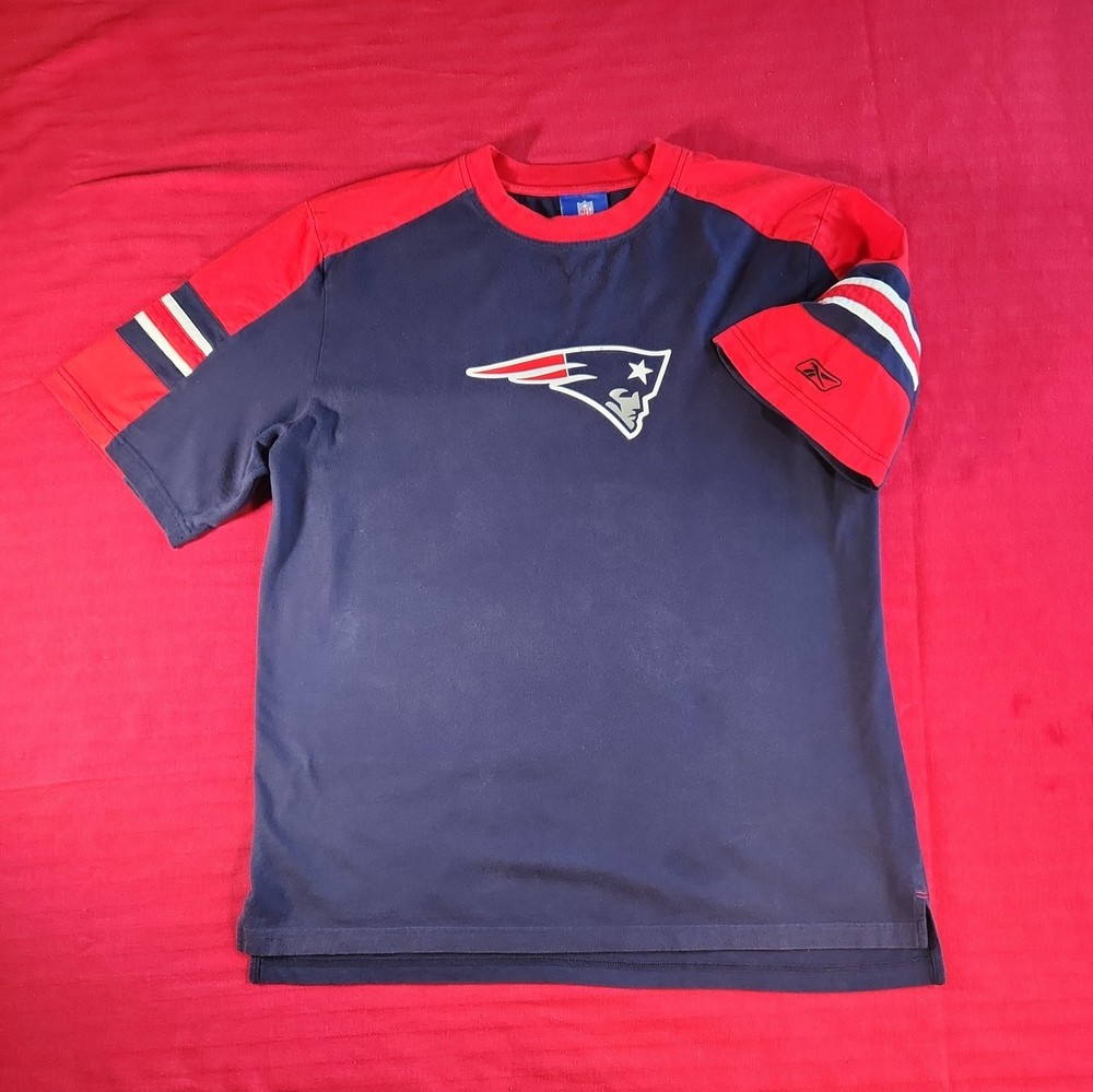 Vintage Reebok NFL New England Patriots Shirt Mens Large Blue Red Short Sleeve