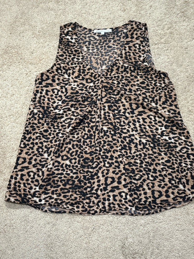 Daniel Rainn  Womens Shirt Size Large Animal Print Classic Dressy Flowy Comfort