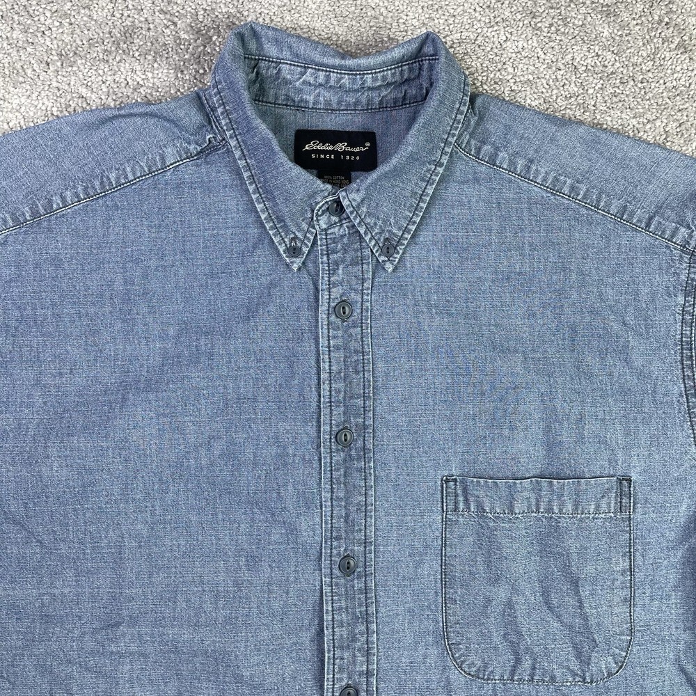 Eddie Bauer Chambray Button Down Shirt Men’s XL Blue Short Sleeve Cotton Casual