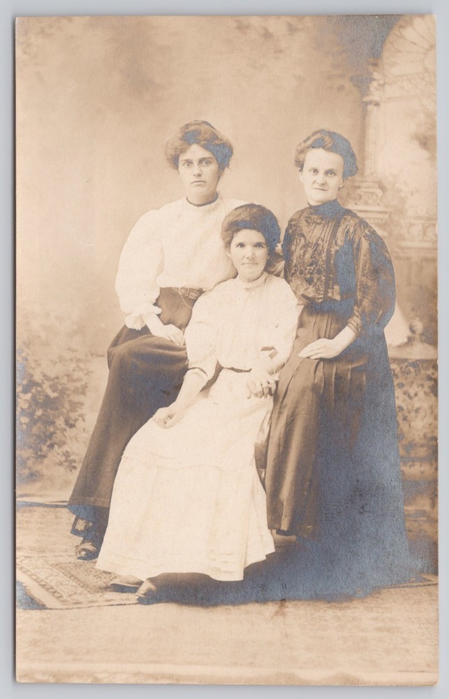 Three Women Studio Portrait RPPC Edwardian Binghamton New York c. 1905 UDB