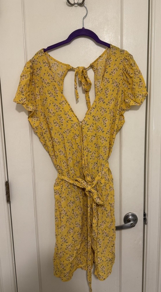 American Eagle Women XL Yellow Floral Boho Tie Open Back Belted Wrap Romper NWT