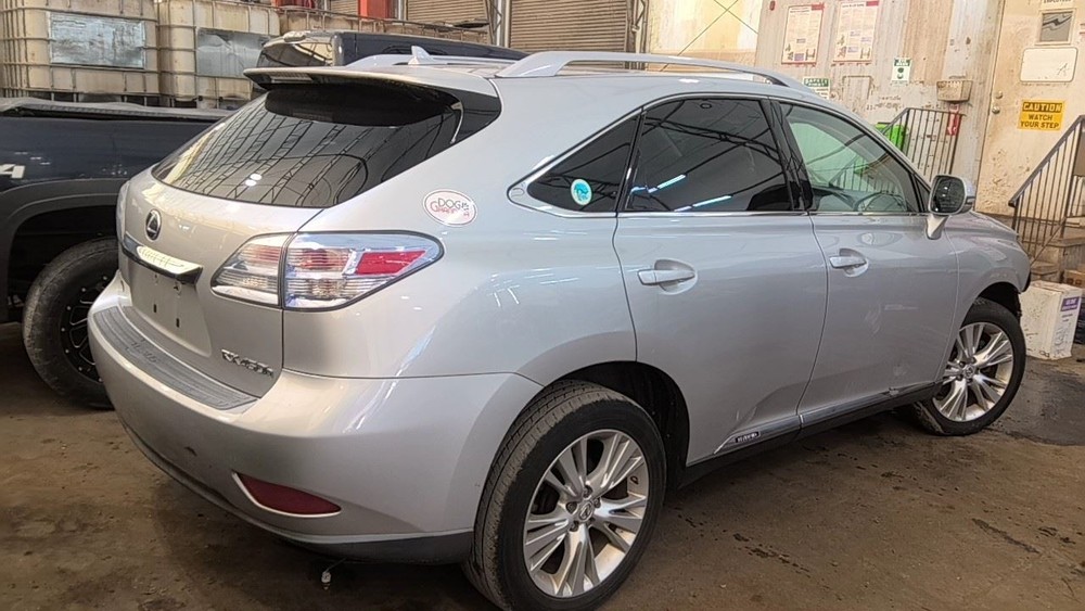 RX450H    2011 Fuel Filler Neck 6930985