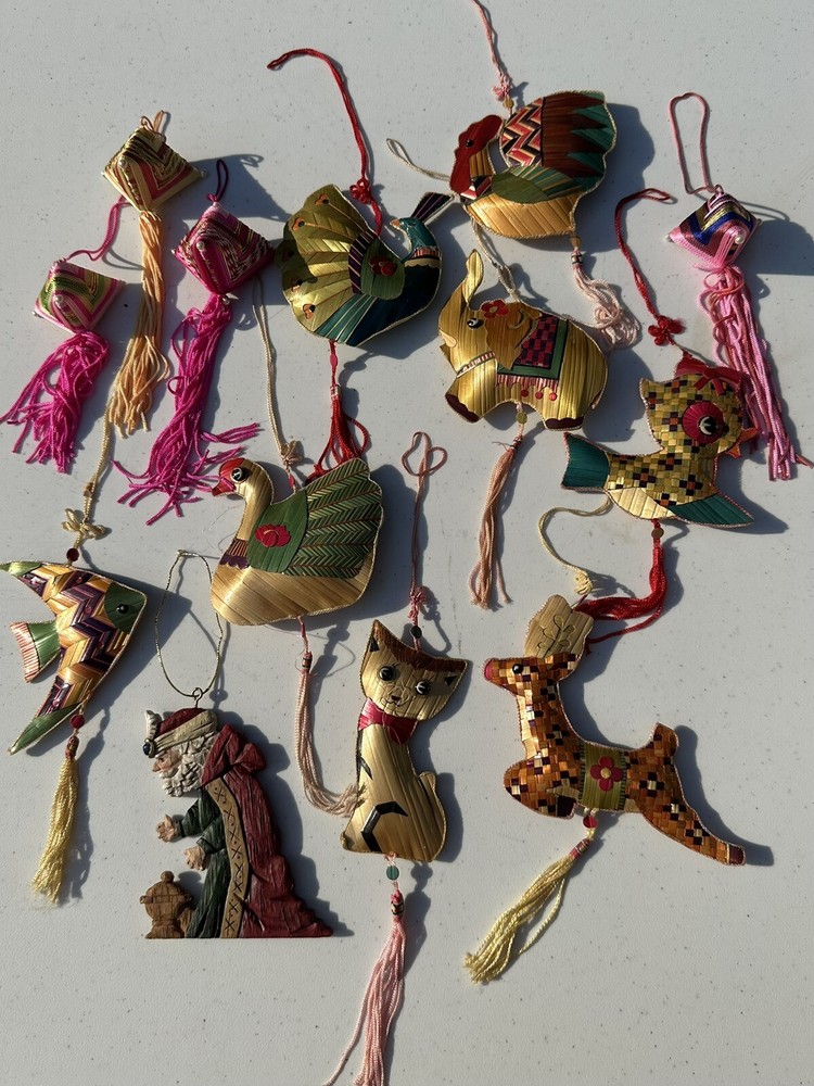 Christmas Ornaments- Light Weight, Wicker Like Material. Set Of 13 -animals