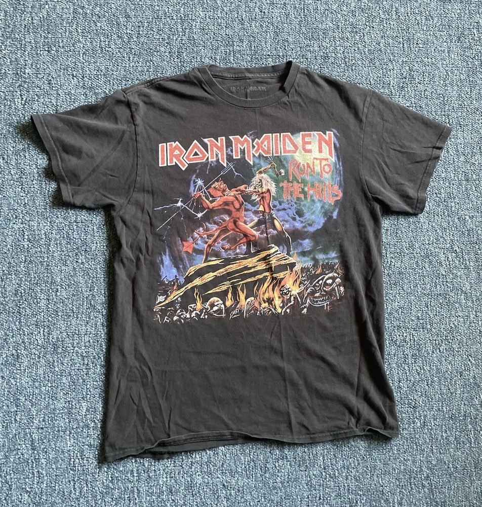 Iron Maiden “Run to the Hills” Metal Band Faded Rock T-shirt Sz M Vintage Y2K