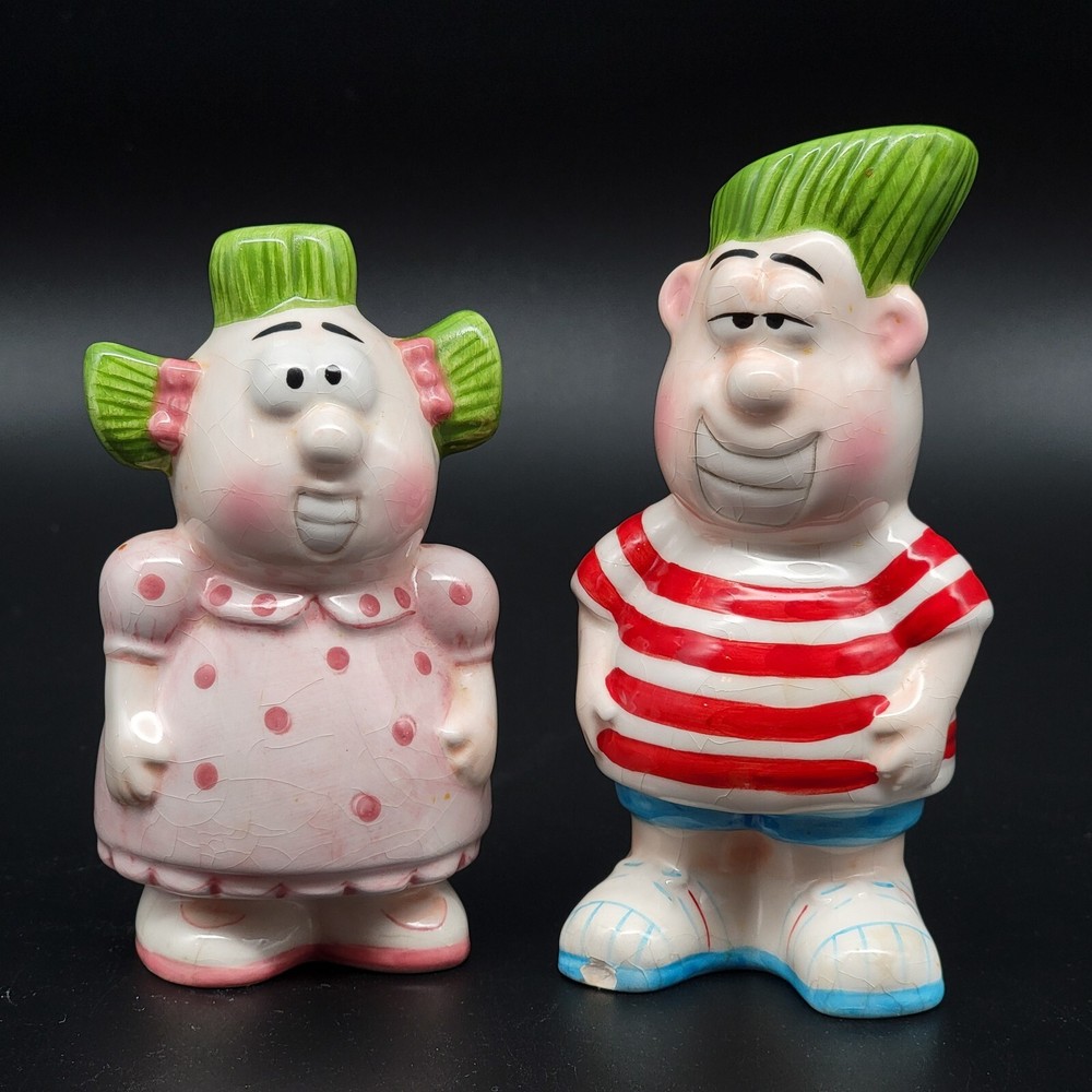 Vtg Quirky Fun Green Hair Kids Salt and Pepper Shakers Ceramic Set of 2 READ