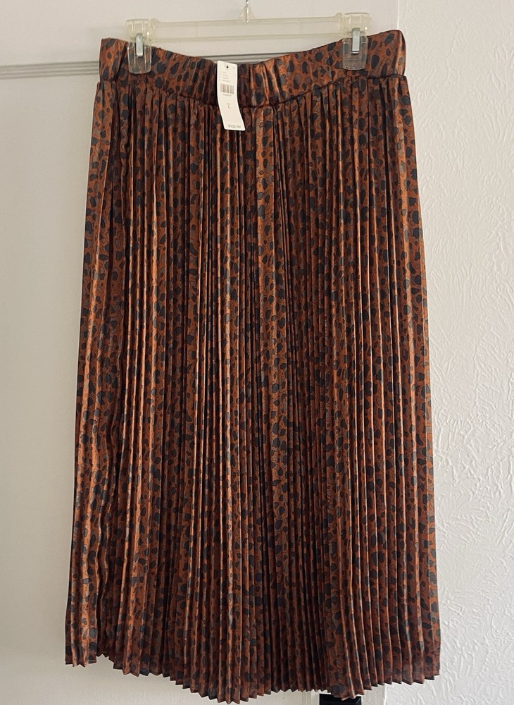 Antropologie Numph Women's Pleated Skirt. Size Large.