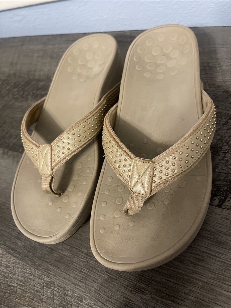 Vionic womens beige gold platform flip flops size 7
