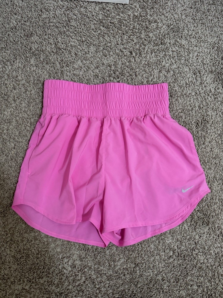 NWT Women’s Nike Pink High Rise Training Athletic Shorts Size Medium
