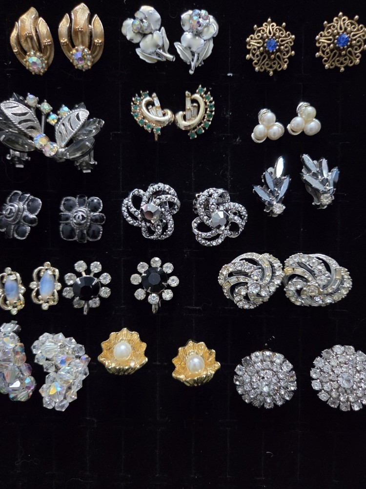HUGE LOT Vintage Rhinestone Earrings Clip On & Screw Back Pairs BEAUTIFUL!!