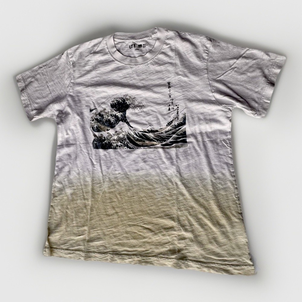 Uniqlo UT MFA Boston Hokusai Wave Tee Fade White Graphic T Shirt Size M