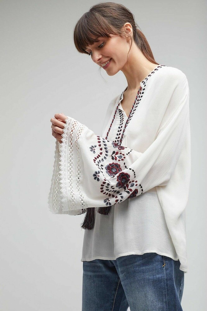 Anthropologie Rita Embroidered Peasant Top in Ivory - Worn & Kept
