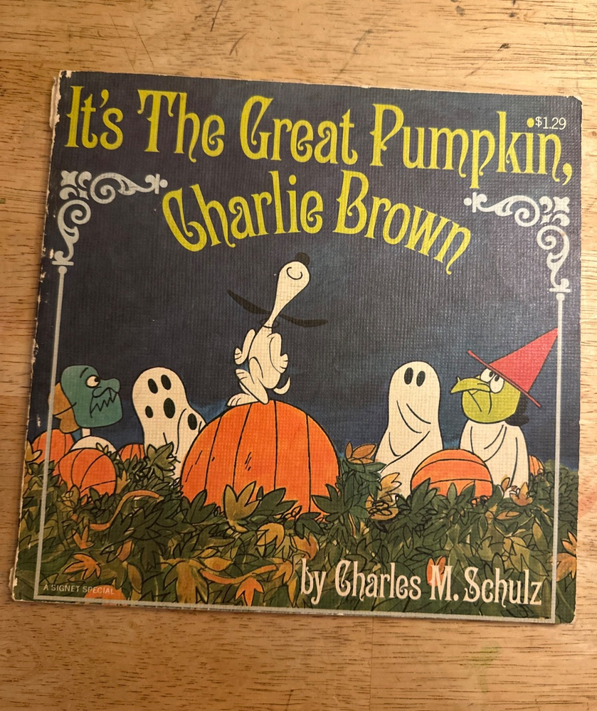 It's The Great Pumpkin Charlie Brown 1st EDITION 1969 Halloween Schulz Softcover