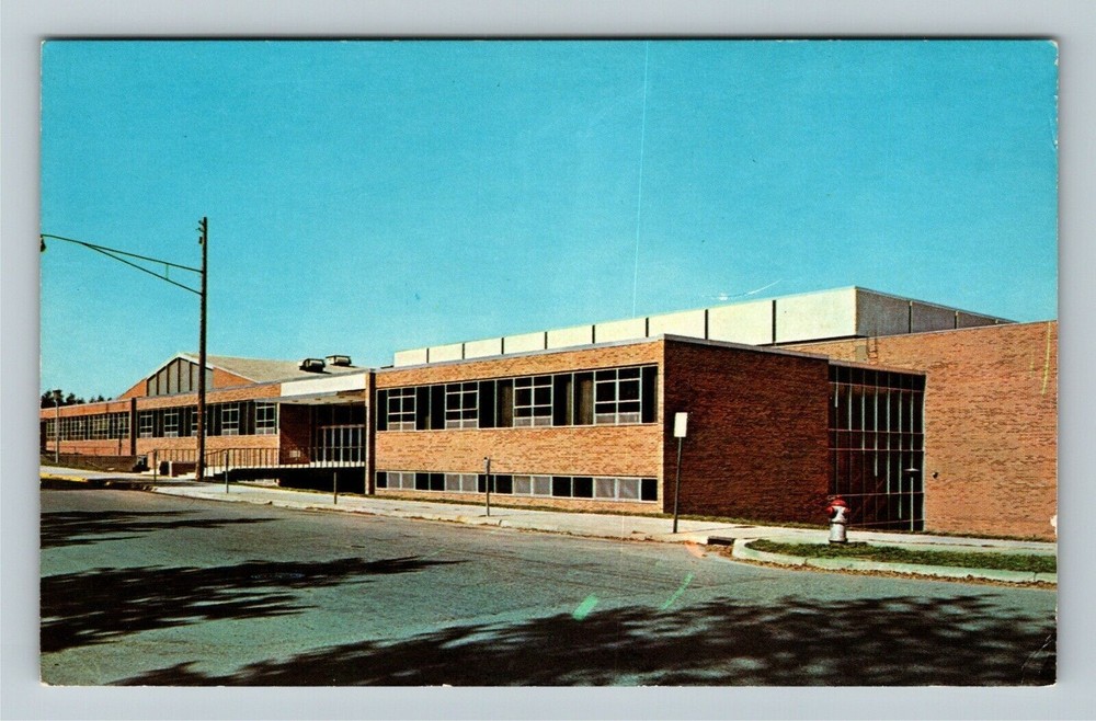 Ypsilanti MI-Michigan, Eastern Michigan University PE Building Vintage Postcard