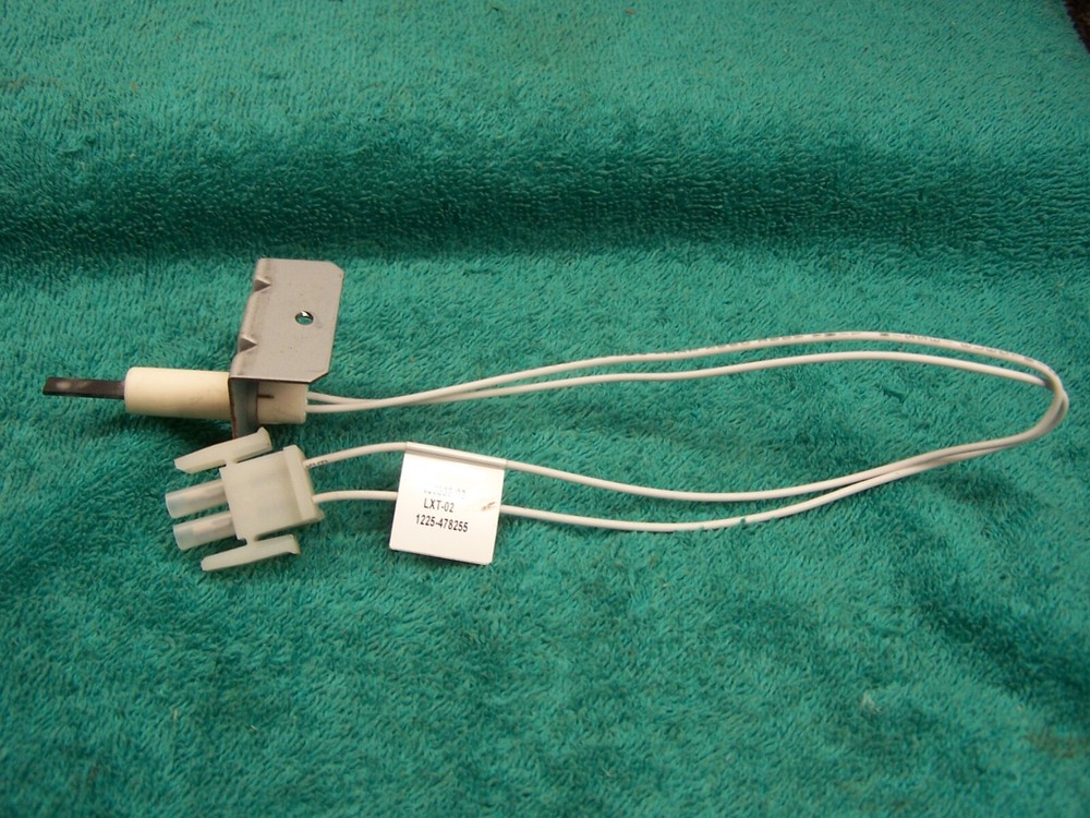 Lennox Armstrong Ducane 100536-02  Furnace Ignitor Igniter LXT-02