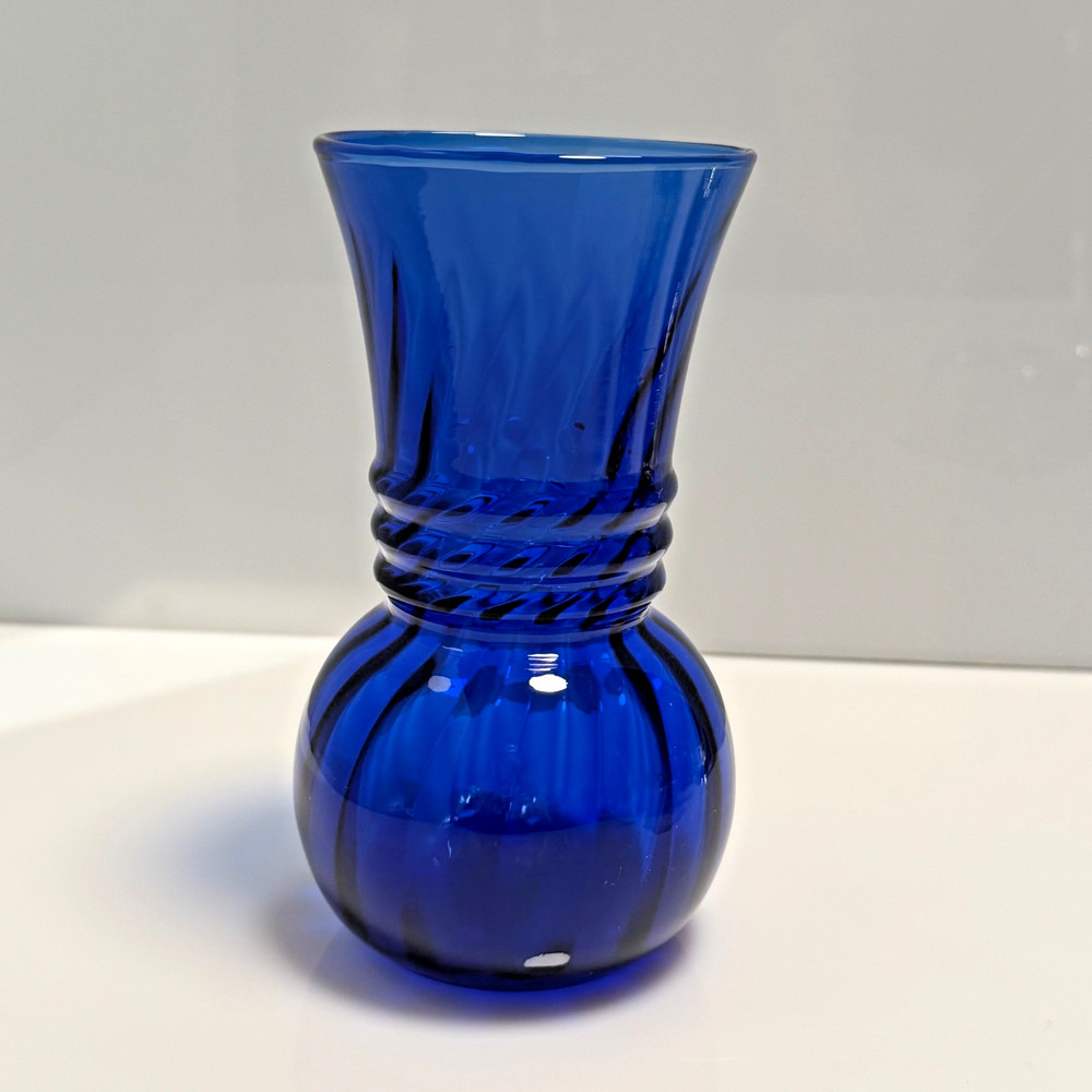 Vintage Indiana Glass Cobalt Blue Vase Swirl Ribbed Pattern 6.5