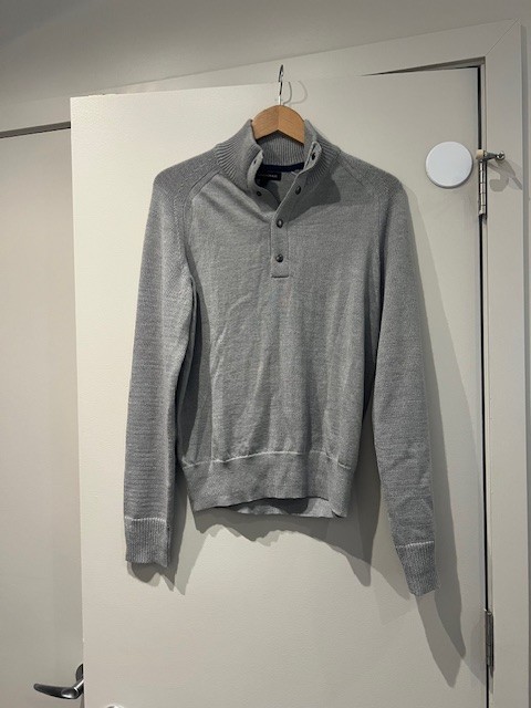 Men's banana republic sweater Size S Grey