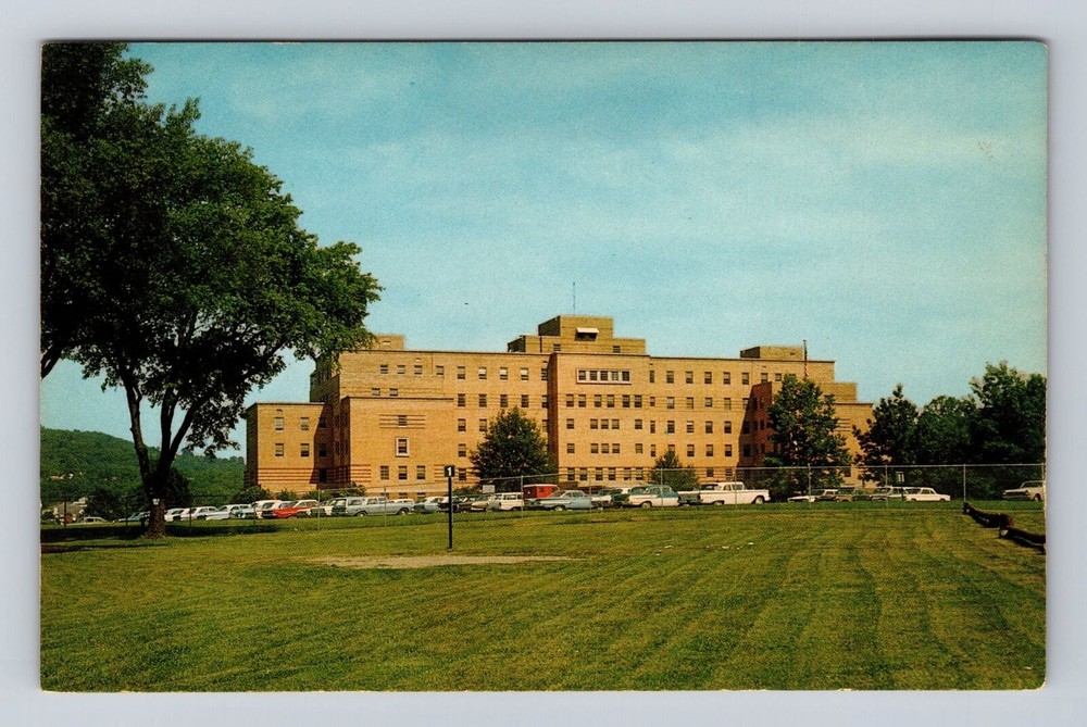 Clarksburg WV-West Virginia, Veterans Administration Building, Vintage Postcard