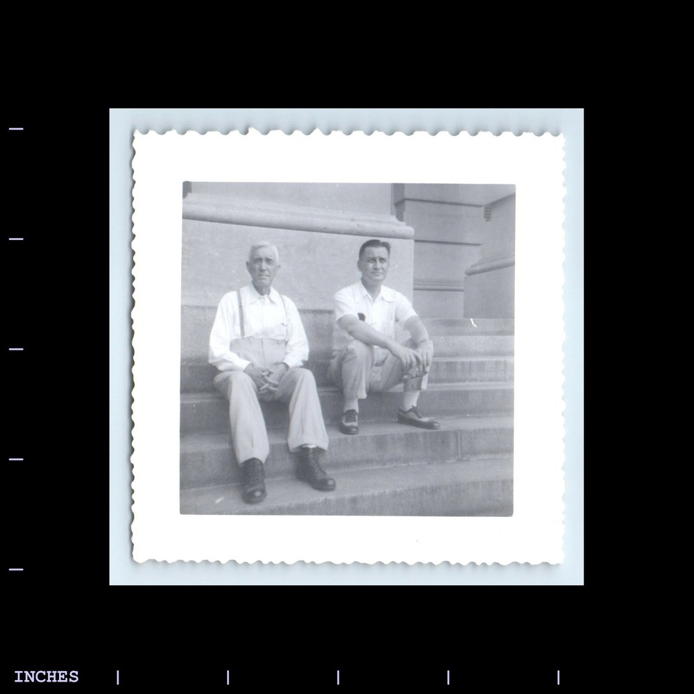 Old Vintage Photo MEN SITTING OUTSIDE CAPITOL WASHINGTON DC